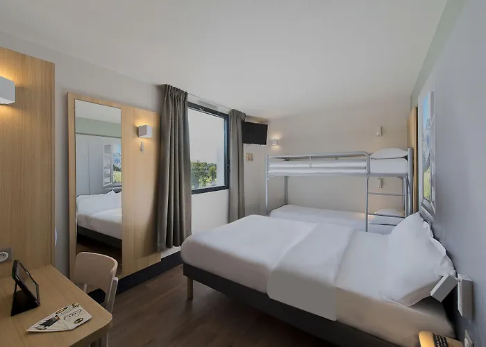 B&B HOTEL Pau Zénith