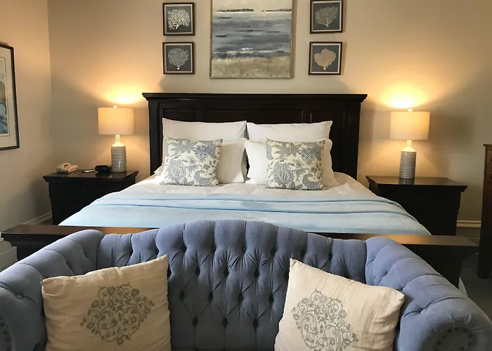 Tattingstone Inn