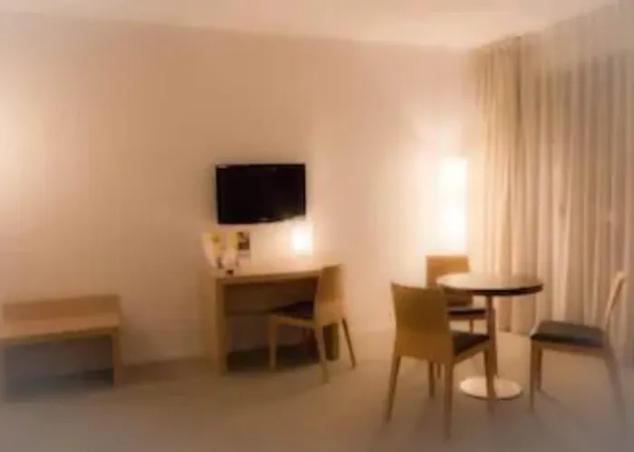 Esatitude Hotel