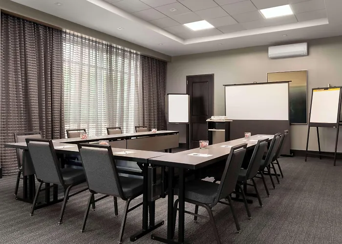 Hampton Inn & Suites-Worcester, Ma