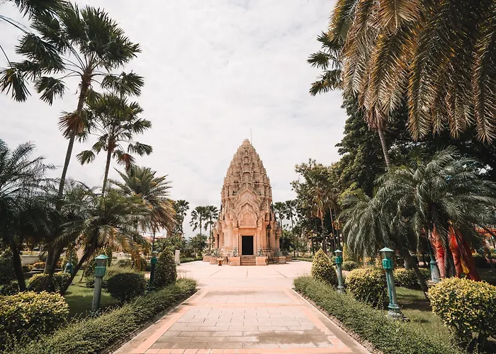 The Crystal Hotel Buriram - Formerly X2 Vibe Buriram
