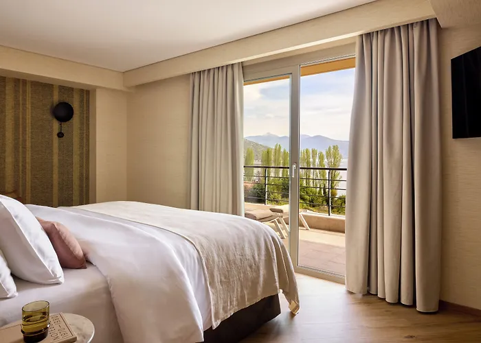 Limneon Resort & Spa