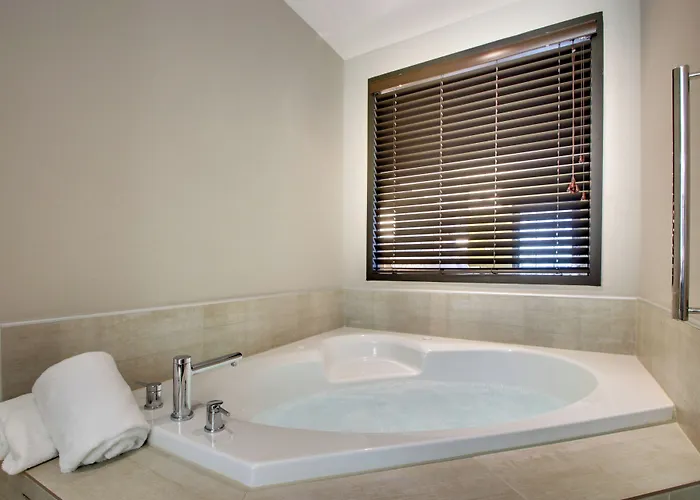Holiday Inn Express & Suites Helen By Ihg