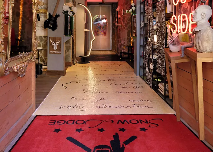 Snow Lodge Boutique Hotel