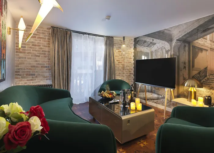 Snow Lodge Hotel Courchevel 1850