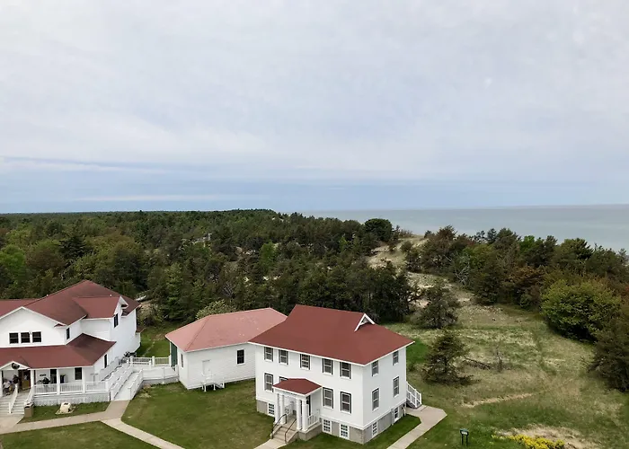 Lockview Motel