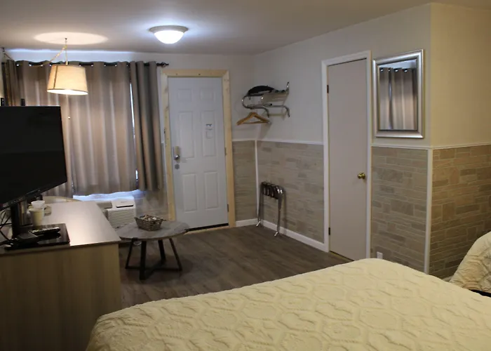 Lockview Motel