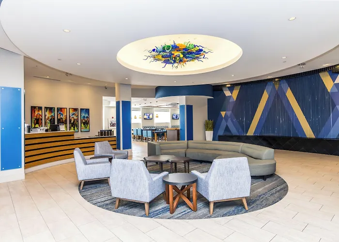 Holiday Inn Express & Suites Downtown Louisville By Ihg