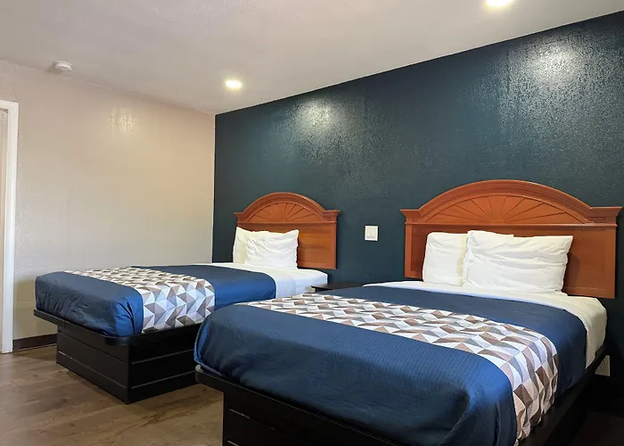 Rodeway Inn & Suites