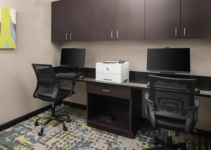 Hampton Inn Fairmont
