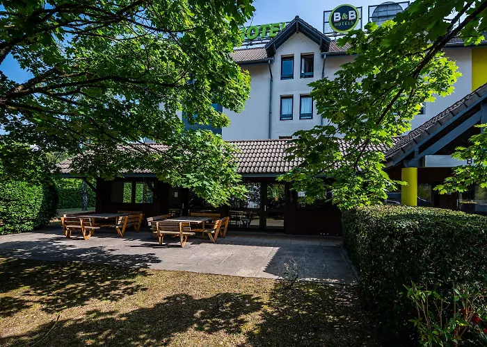 B&B Hôtel CHAMBERY La Cassine
