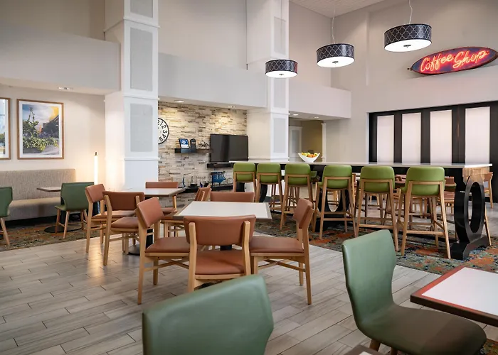 Hampton Inn And Suites La Crosse Downtown