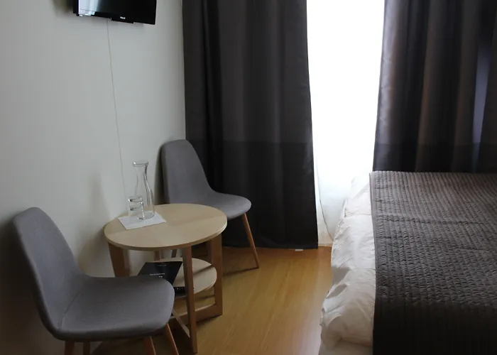 North West Restaurant & Guesthouse