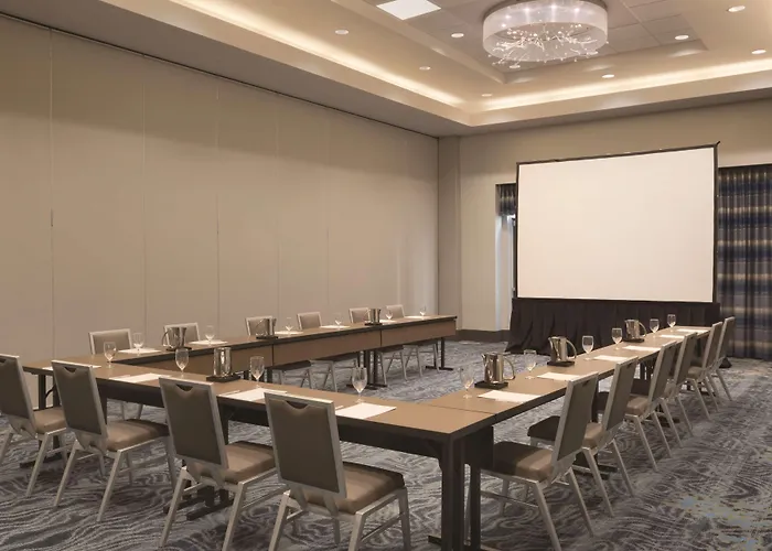 Embassy Suites By Hilton The Woodlands