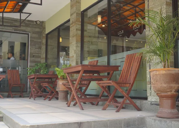 Loji Hotel