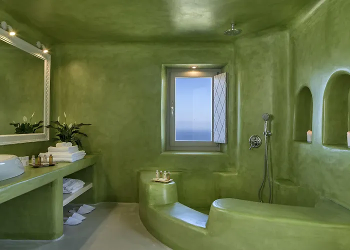Skyfall Suites - Adults Only