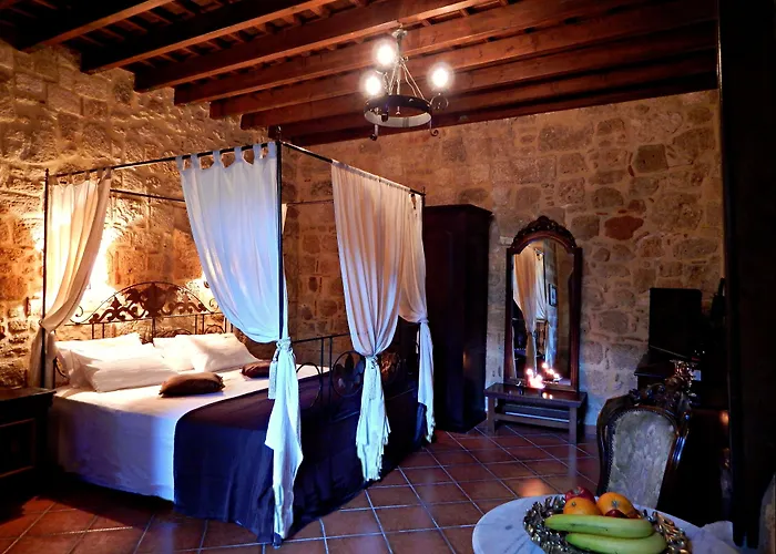 S.Nikolis' Historic Boutique Hotel