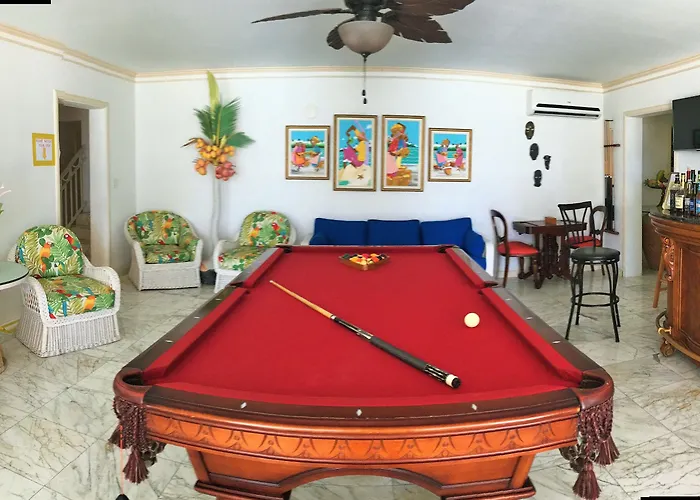Ocean West Boutique Hotel