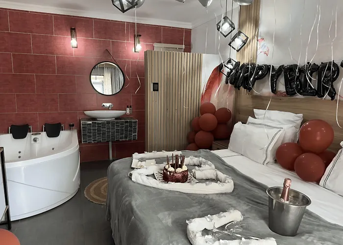 Africa Paradise - Or Tambo Airport Boutique Hotel