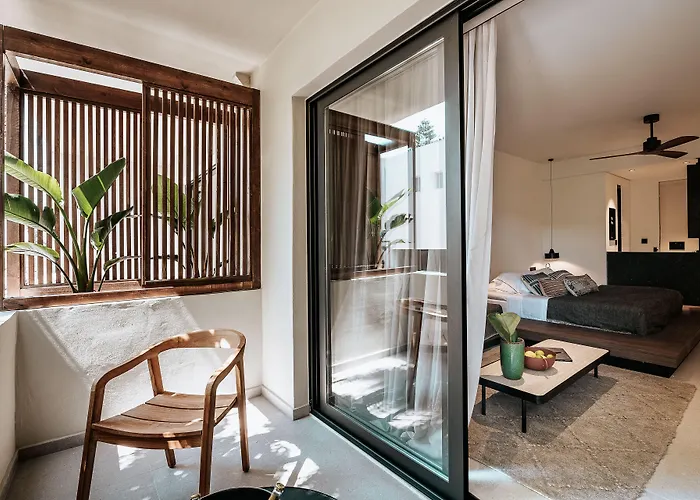 More Meni Residence & Suites