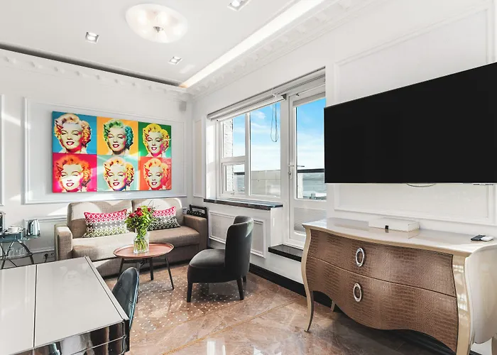 Diamond Suites By Reykjavik Keflavik Airport