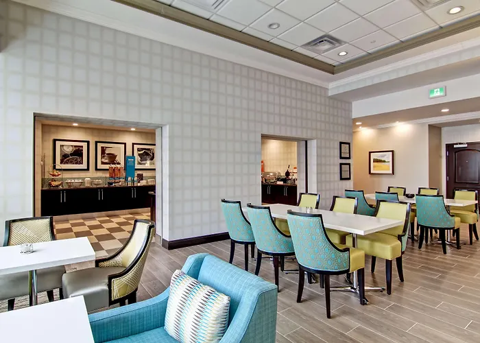 Hampton Inn & Suites By Hilton Saskatoon Airport