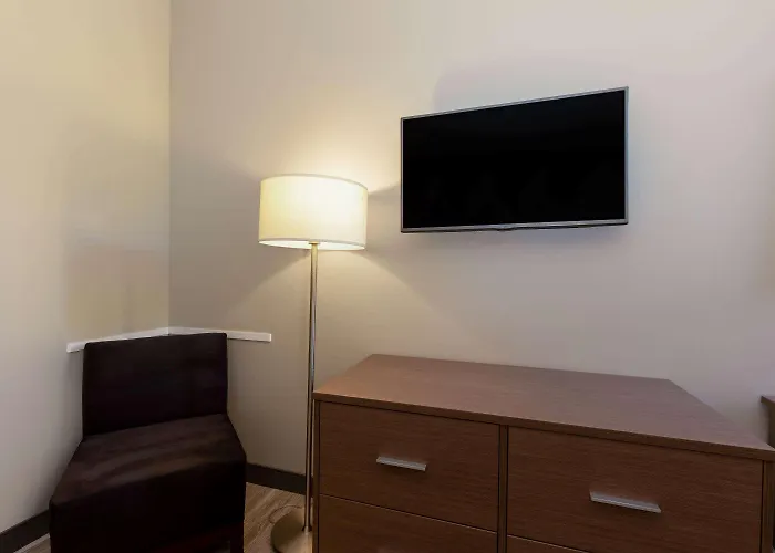La Quinta Inn & Suites By Wyndham Tulsa Downtown - Route 66