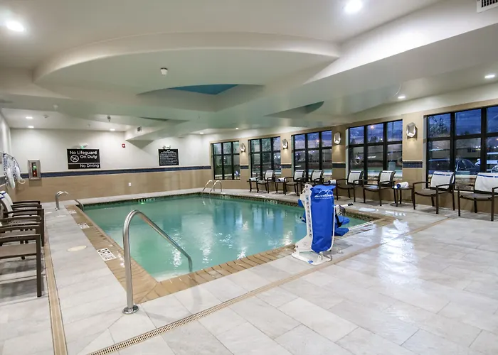 Hampton Inn And Suites Monroe