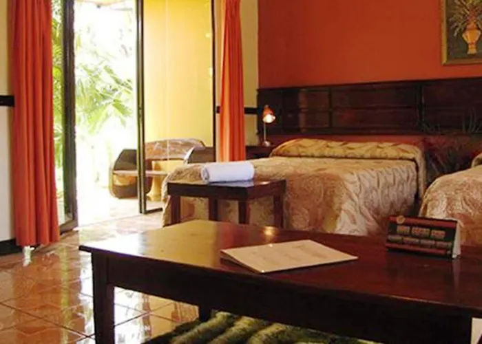Ara Ambigua Lodge