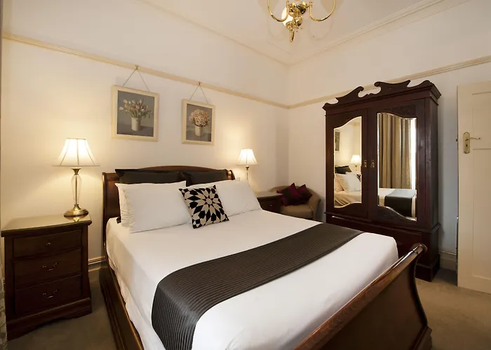 Cobb & Co Court Boutique Hotel