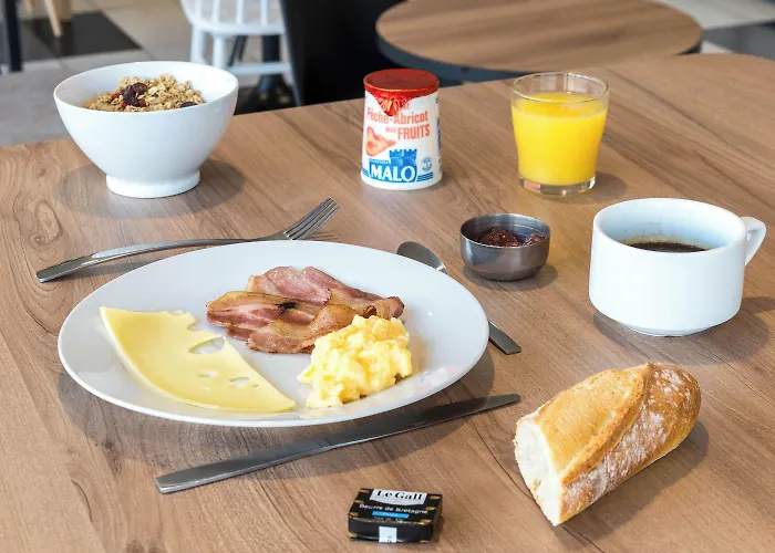 B&B Hotel Laval Ouest