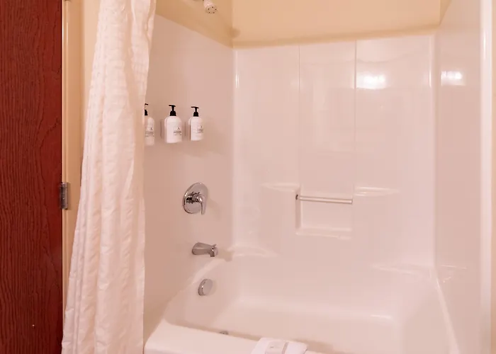 Cobblestone Inn & Suites-Kersey