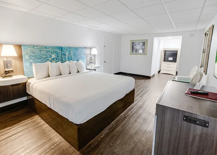 Tropical Seas Hotel