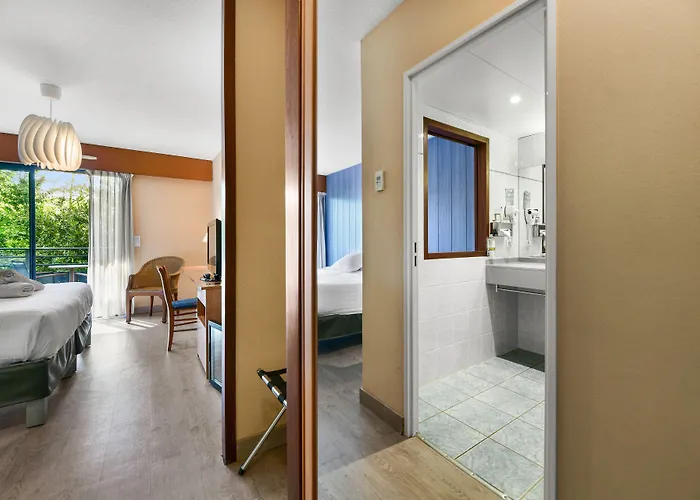 Hotel Le Pavillon Bleu