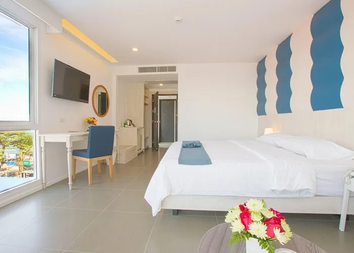 Flipper Lodge Hotel - Sha Extra Plus