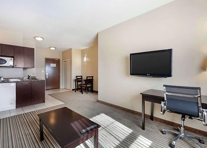 Best Western Plus Peace River Hotel & Suites
