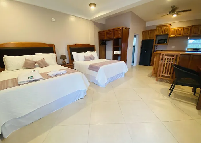 La Isla Resort