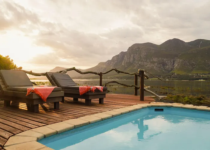 Mosaic Lagoon Lodge