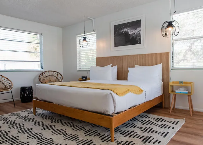 Seaspray Surf Lodge