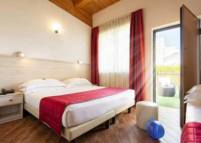 Simon Hotel