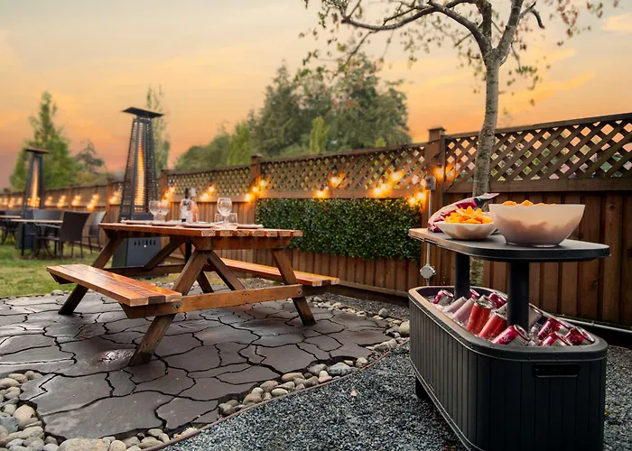 Coast Parksville Hotel