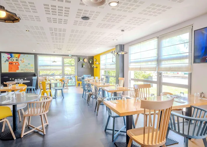 Première Classe Roissy - Aéroport CDG - Le Mesnil-Amelot