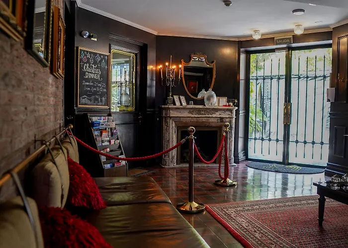 Hotel Boutique Castillo Rojo