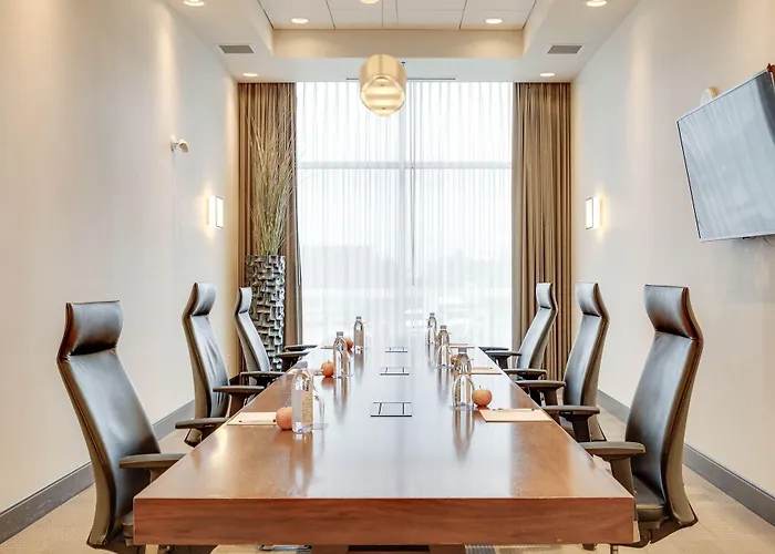 Four Points By Sheraton Kelowna Airport
