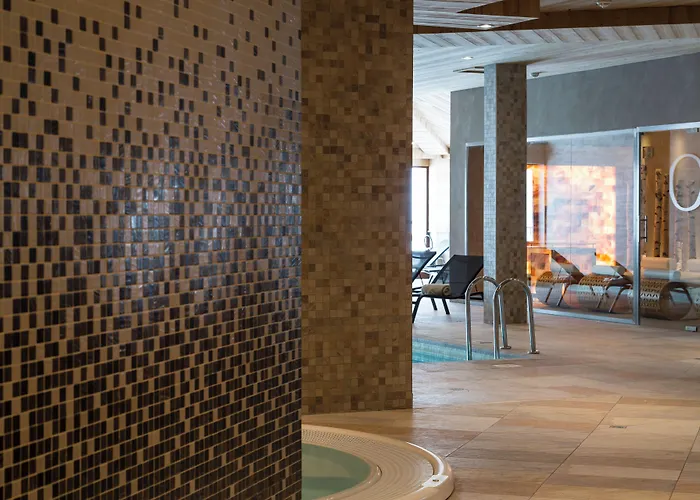 Hotel Koh-I Nor by Les Etincelles