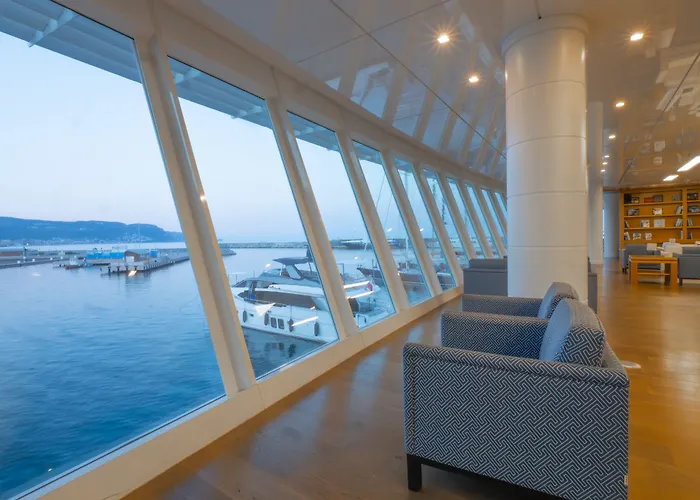 Yacht Club Marina di Loano | UNA Esperienze