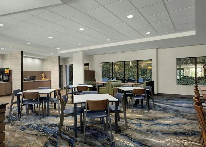 Fairfield Inn & Suites By Marriott Moscow
