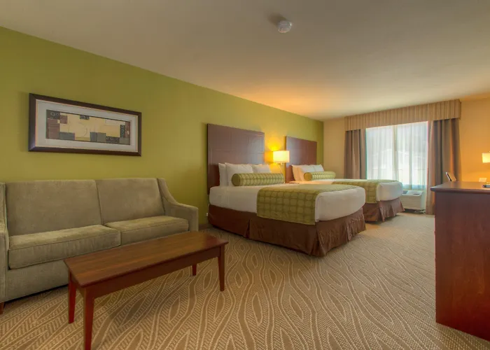 Cobblestone Inn & Suites - Holyoke