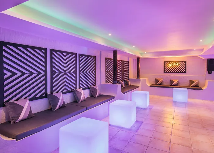 Mauricia Beachcomber Resort & Spa