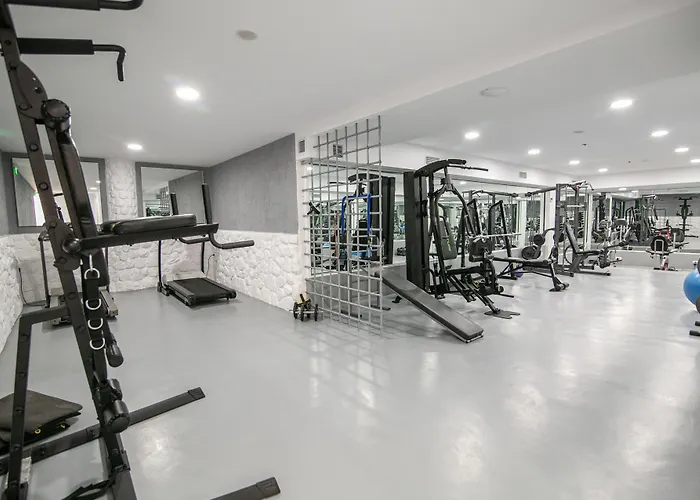 Acroterra Rosa Luxury Suites & Spa